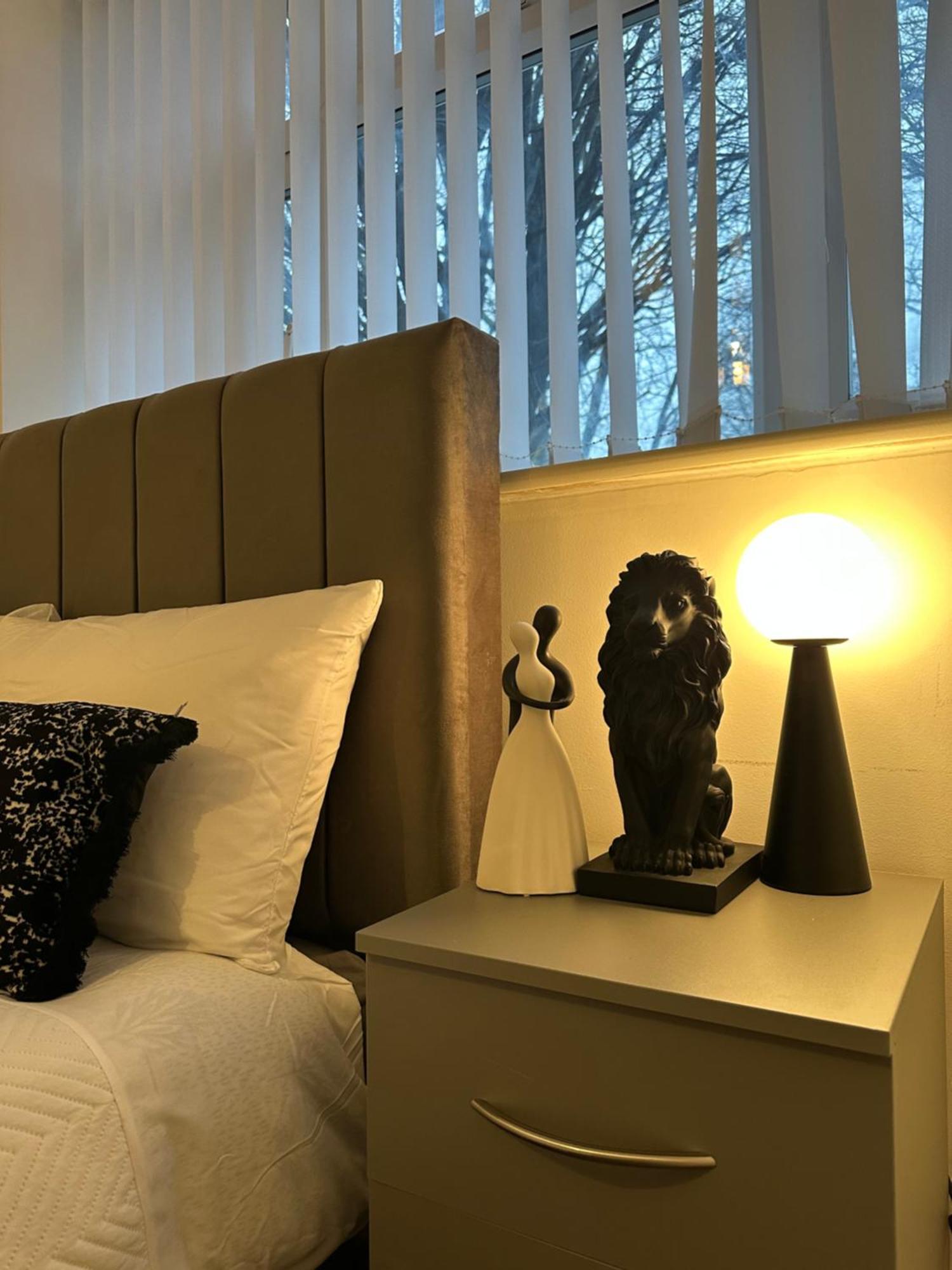 Luxury 2 Bed In Kingscross, St Pancras! With Parking * London