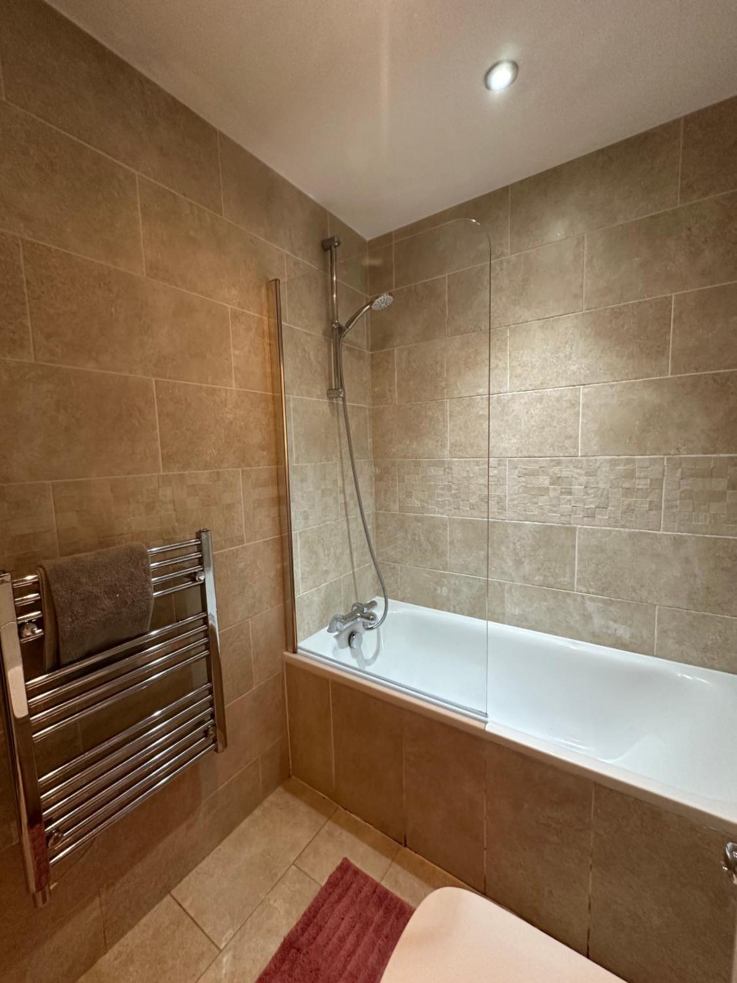 Luxury 2 Bed In Kingscross, St Pancras! With Parking * London